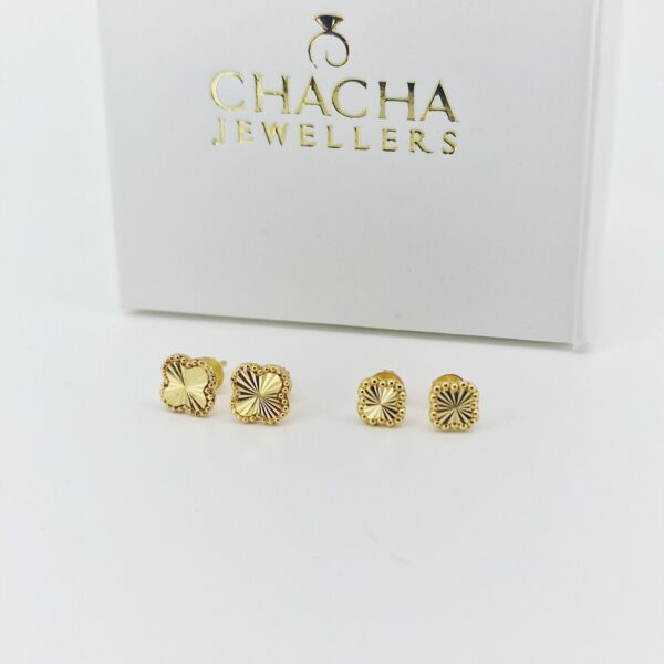9ct Gold Clover-Inspired Stud Earrings - Image 2