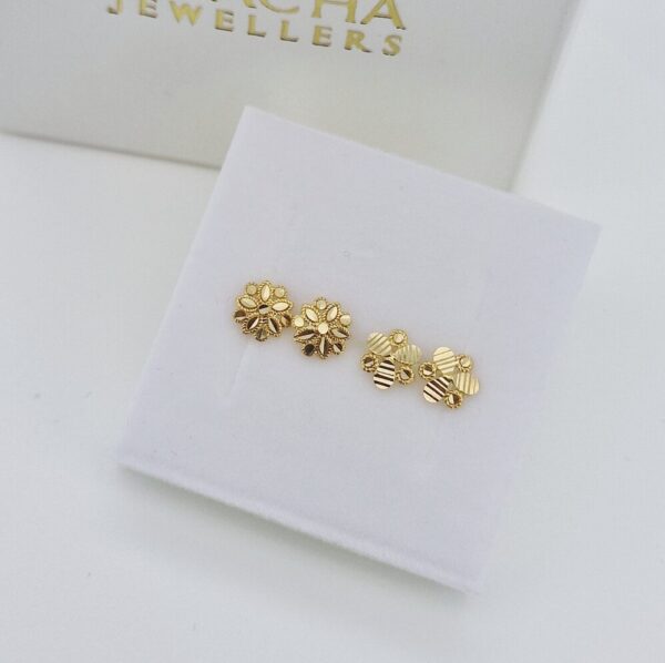 9ct Gold Floral Stud Earrings