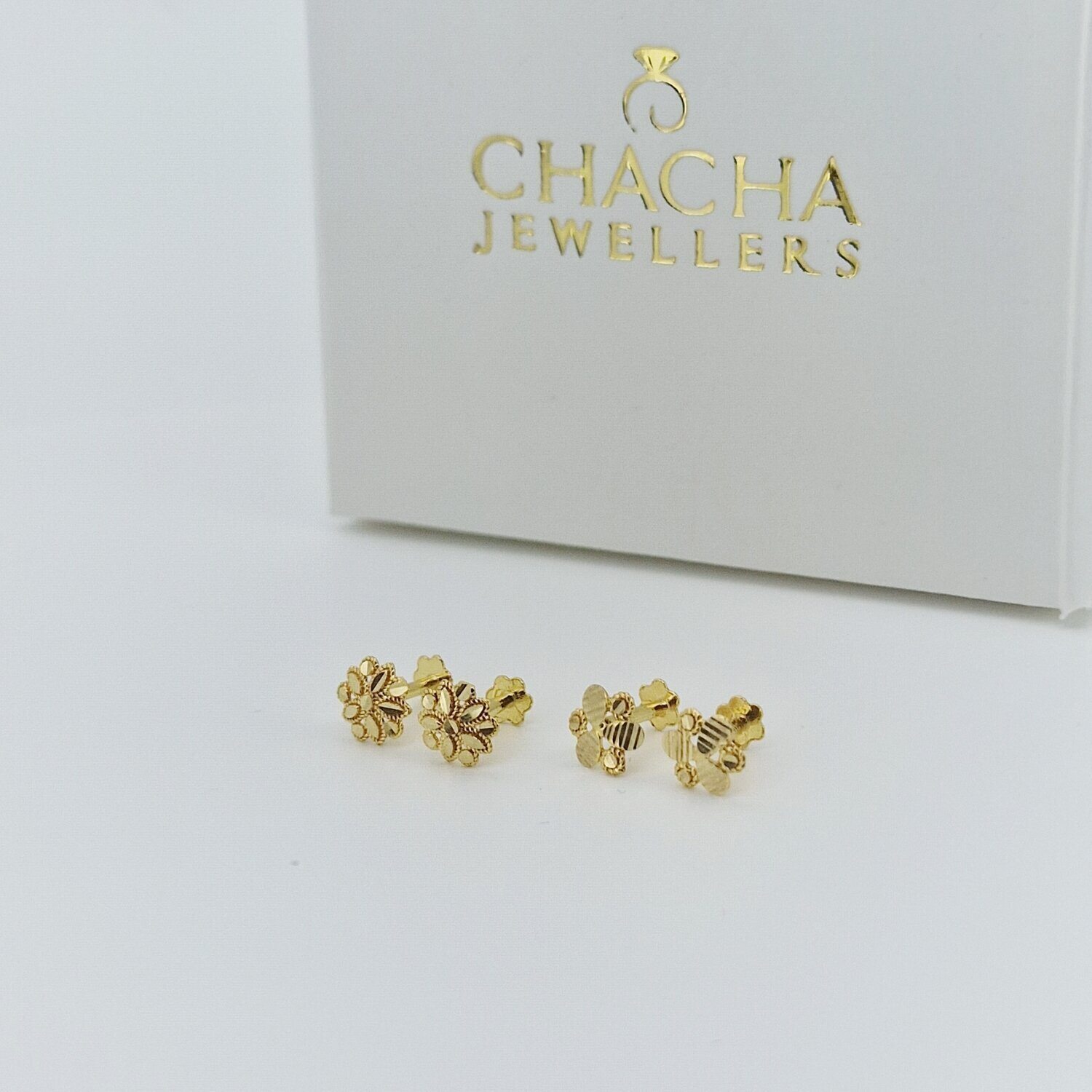 9ct Gold Floral Stud Earrings - Image 2