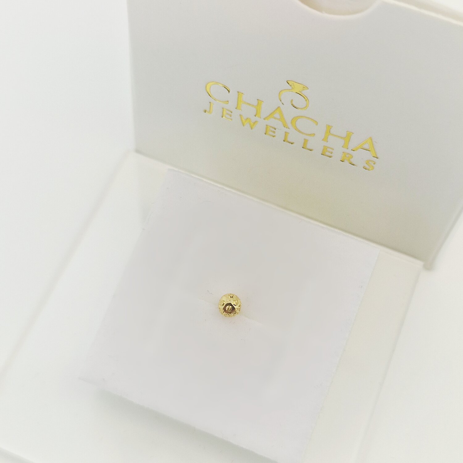 9ct Gold Textured Round Disc Nose Stud - Image 3
