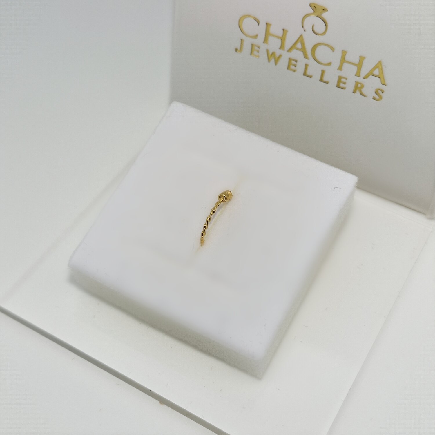 9ct Gold Plain Open Nose Hoop - Image 3
