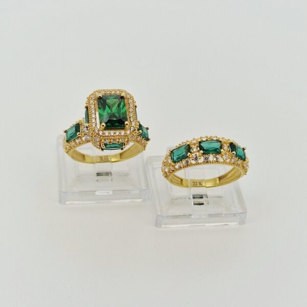 22ct Gold – Royal Double Ring with Emerald Green Stone