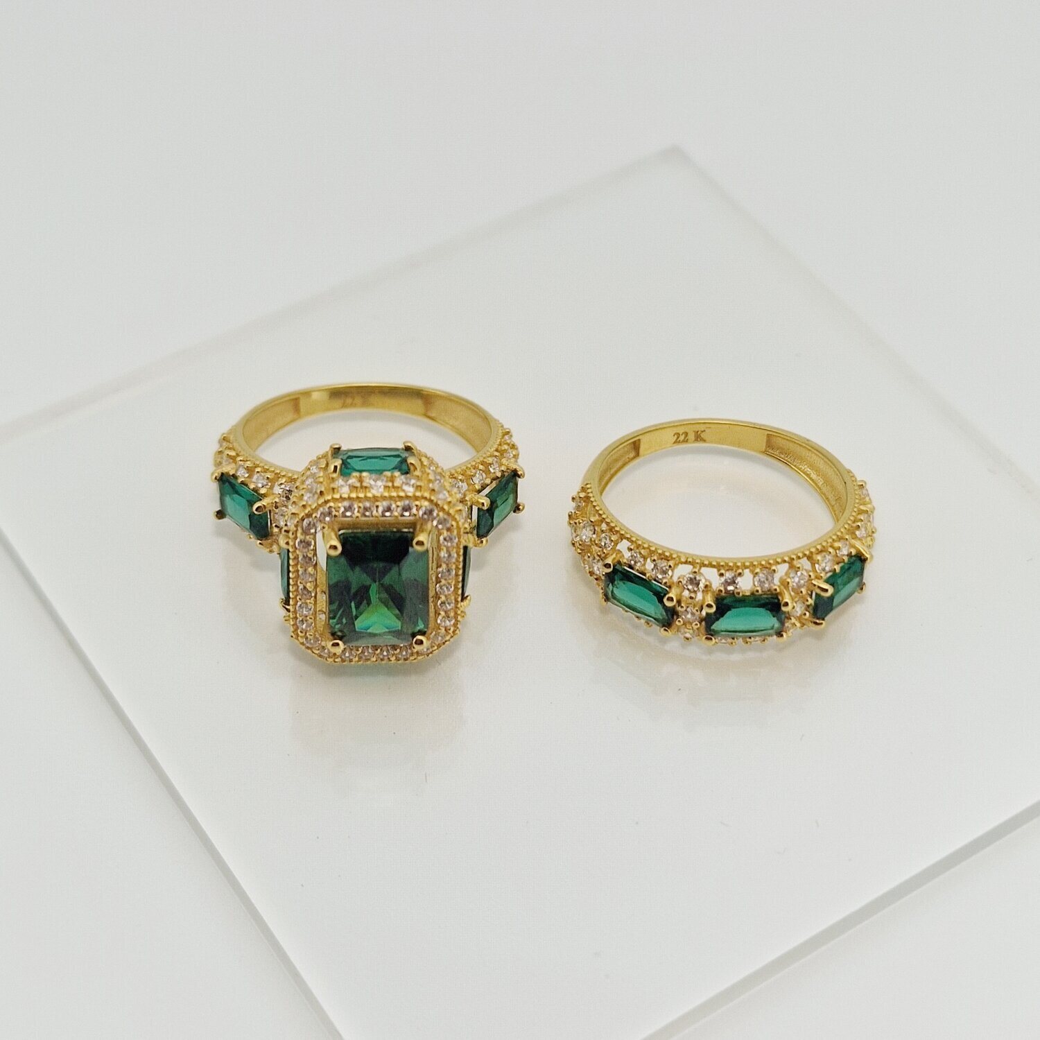 22ct Gold – Royal Double Ring with Emerald Green Stone - Image 2