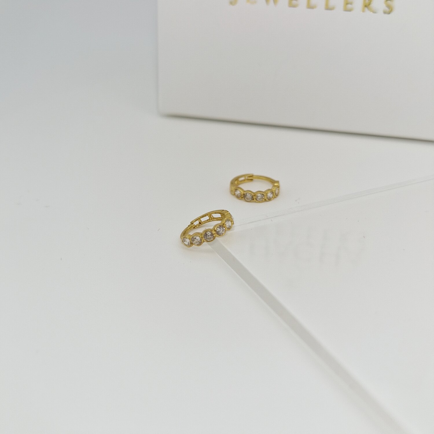 9ct Gold Crystal Nose Ring - Image 2
